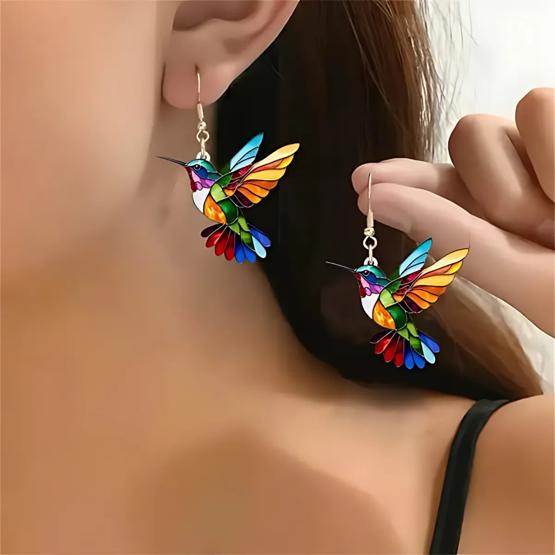 Aurea| Beautiful hummingbird Design Necklace